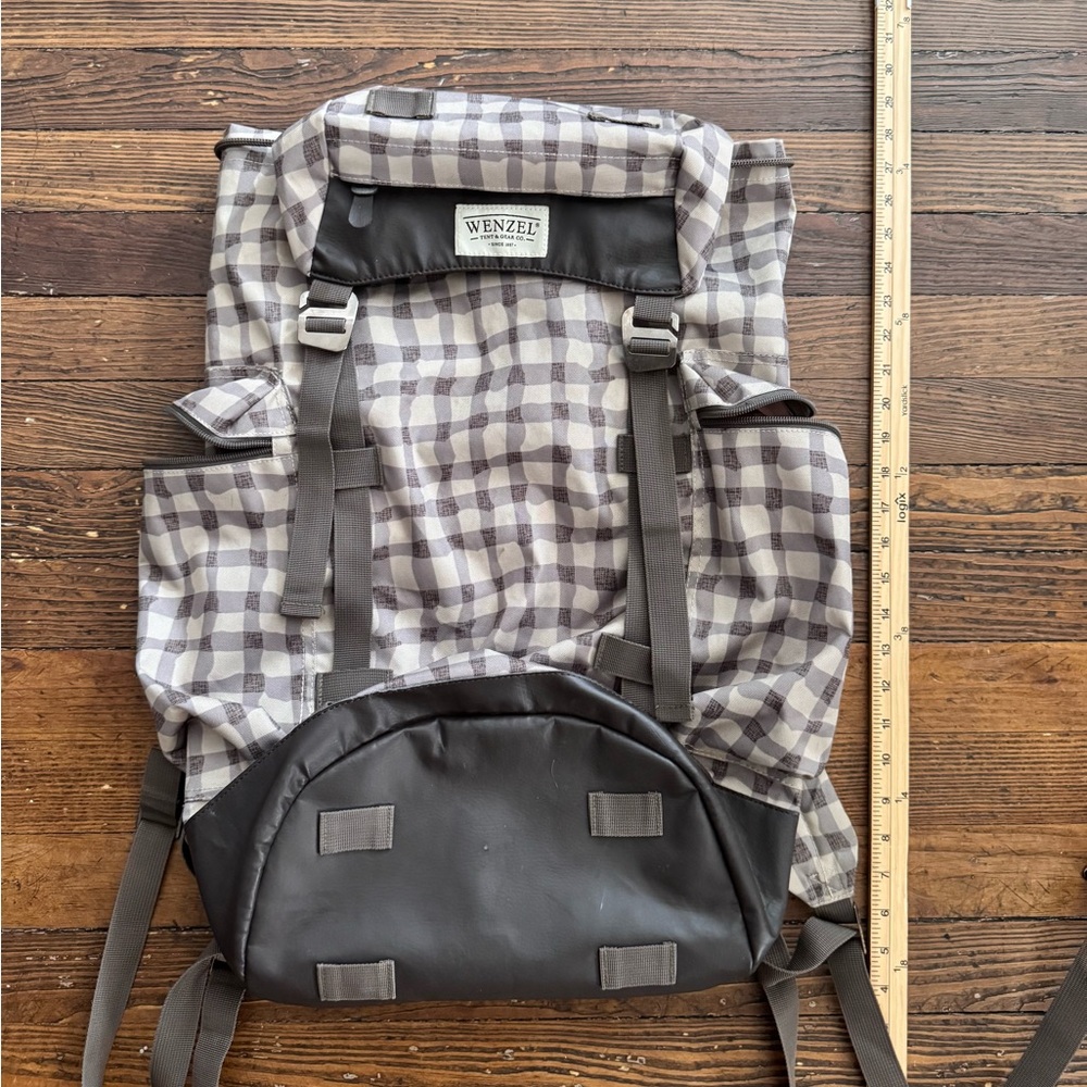 Wenzel Stache 20 Backpack Lightweight Daypack Grey Plaid Draw Cord Flap 11x19